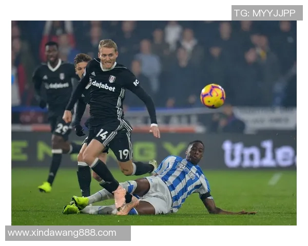 富勒姆与哈德斯菲尔德激战正酣比分揭晓精彩瞬间回顾